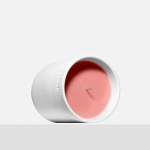 Apricot Priv??e Scented Candle